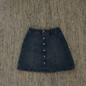 MOSSIMO BUTTON DENIM SKIRT